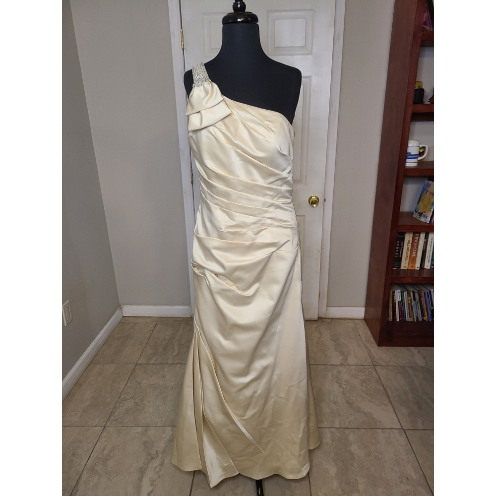 Bari Jay Wedding Gown